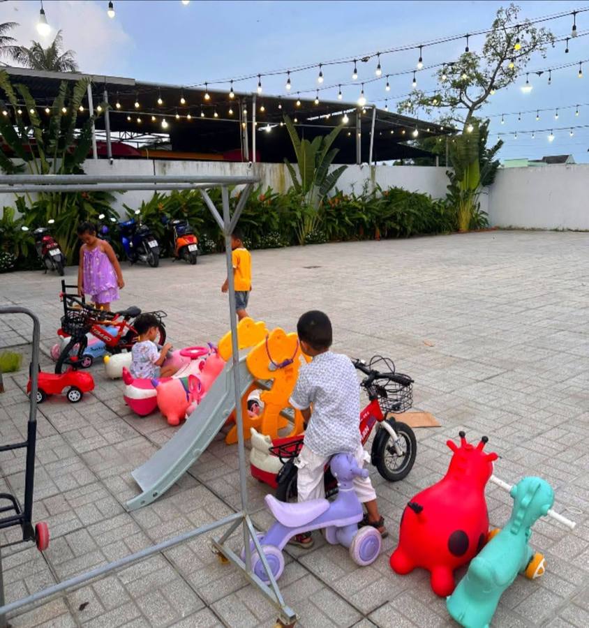 Tiệm lẩu Hoàng Lê Gò Công