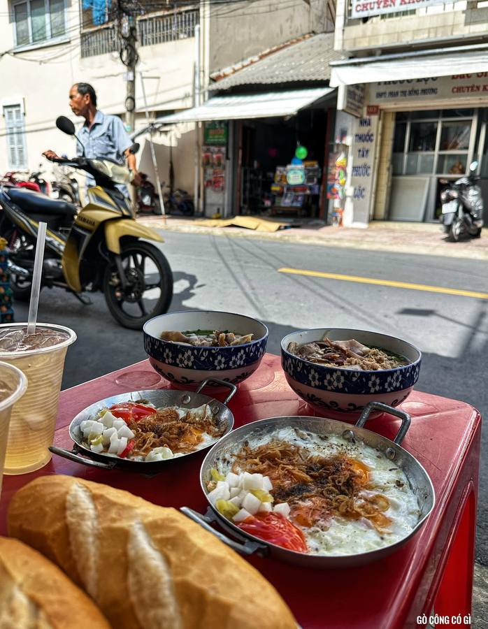 Ốp la Bà 5 — một góc ăn sáng của Gò Công