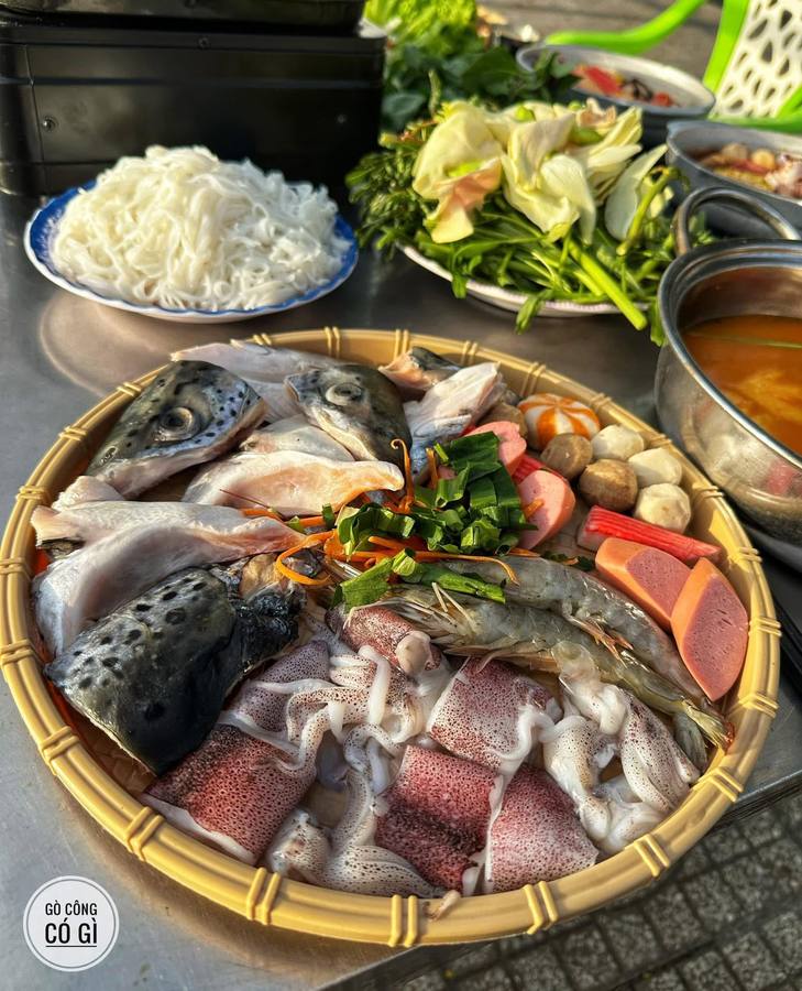 Tin 2 – Công viên Ao Thiếc, Gò Công