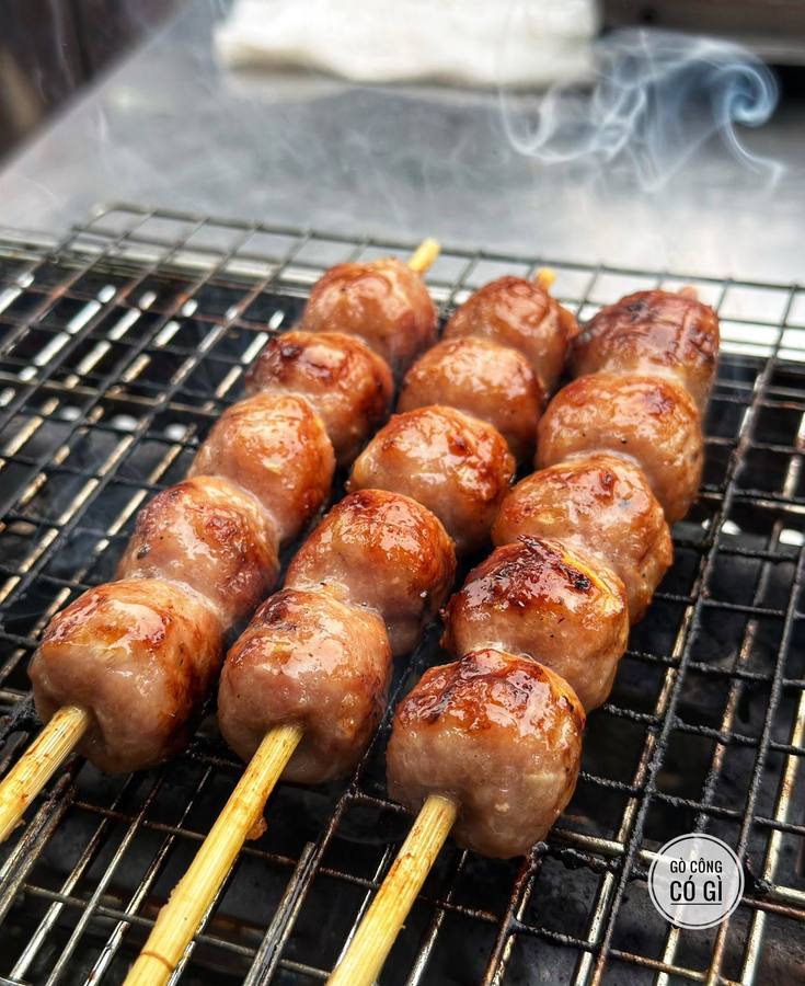 Điểm tâm sáng nhà Hỷ