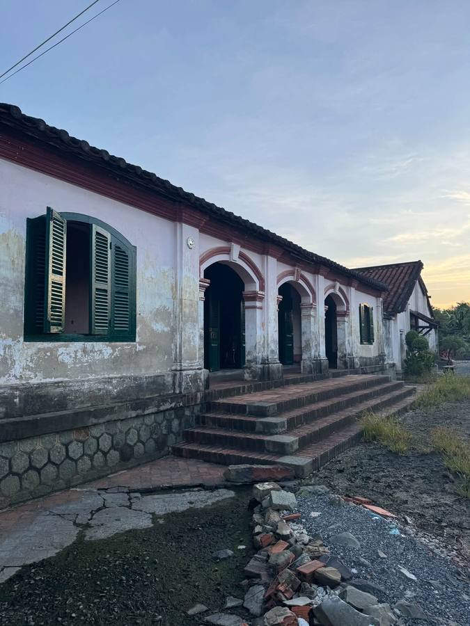 NHÀ CO BÁ HÔ MUU