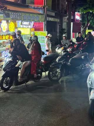 Tiệm Trà Hẻm (Nguyễn Văn Côn)
