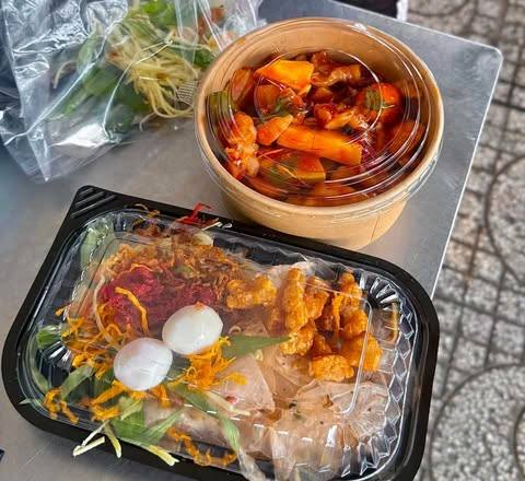 Tiệm Trà Hẻm (Nguyễn Văn Côn)