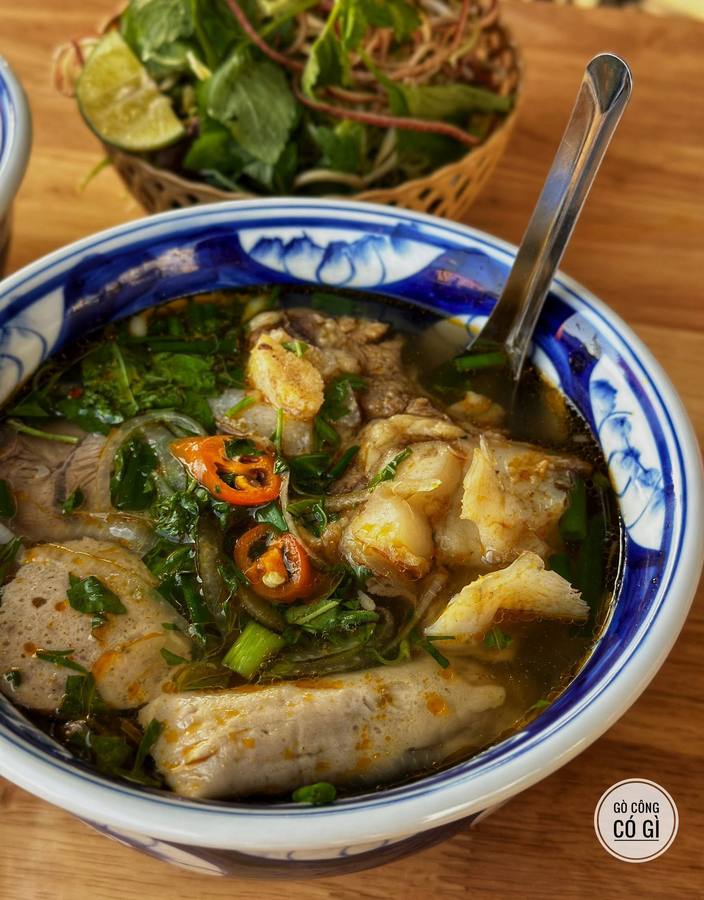 Bún bò Huế Cô Ánh