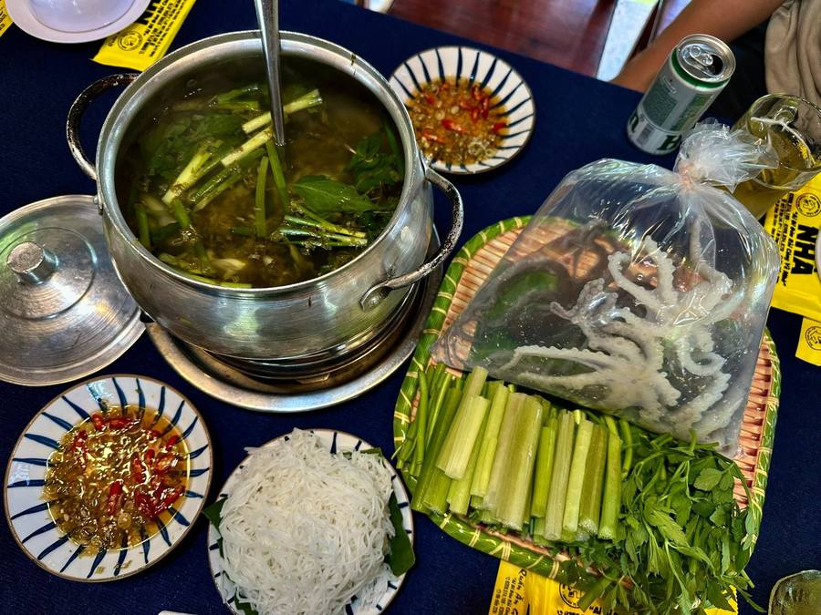 NHÀ BÊN SÔNG