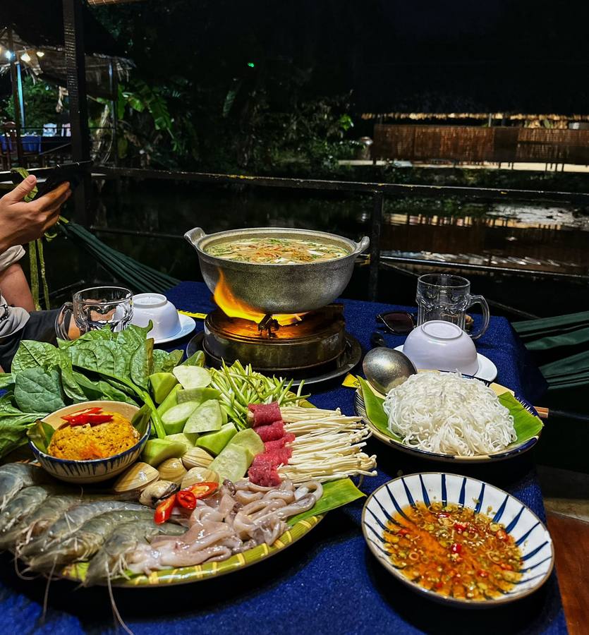 NHÀ BÊN SÔNG