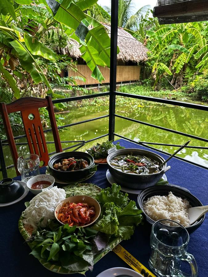 NHÀ BÊN SÔNG