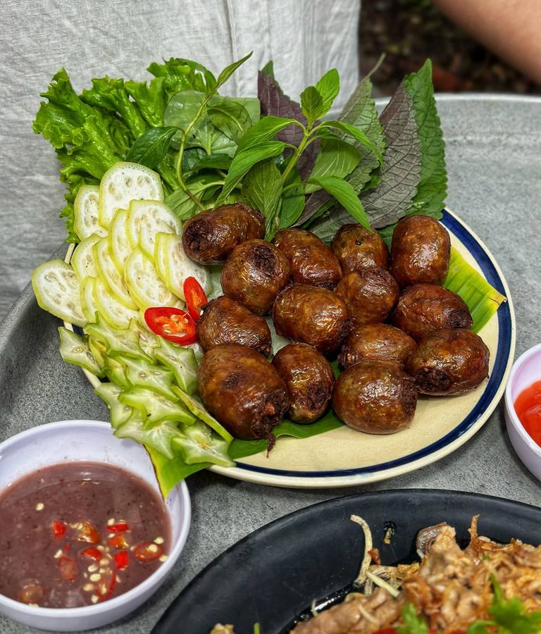 NHÀ BÊN SÔNG