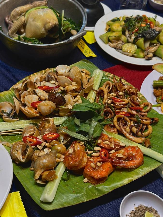 NHÀ BÊN SÔNG