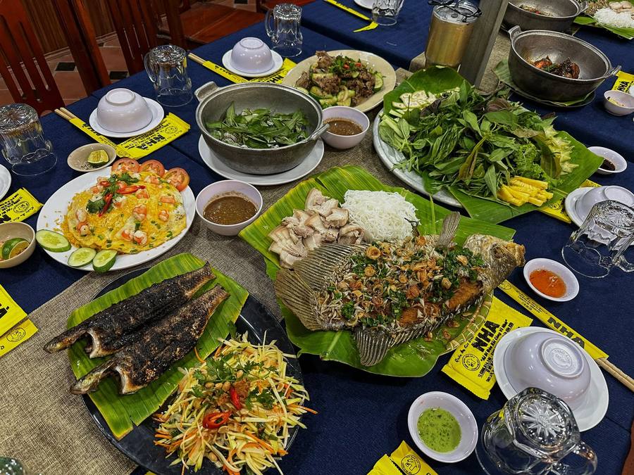 NHÀ BÊN SÔNG