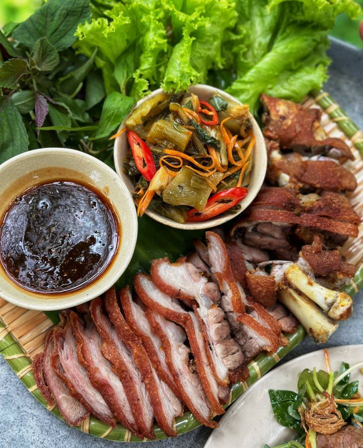 NHÀ BÊN SÔNG
