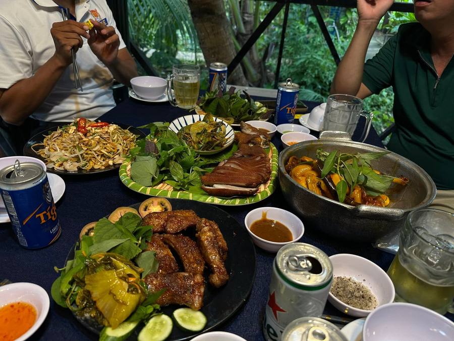 NHÀ BÊN SÔNG