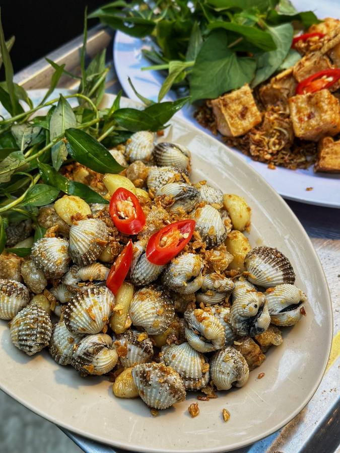 NHÀ BÊN SÔNG