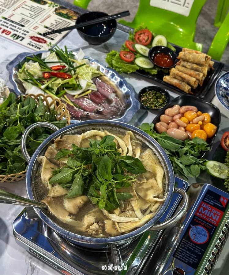 Lẩu gà lá é — Quán 78