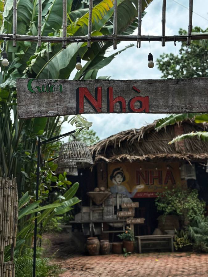 Nhà Bên Sông — nghe tên đã thấy muốn ăn một bữa cơm quê