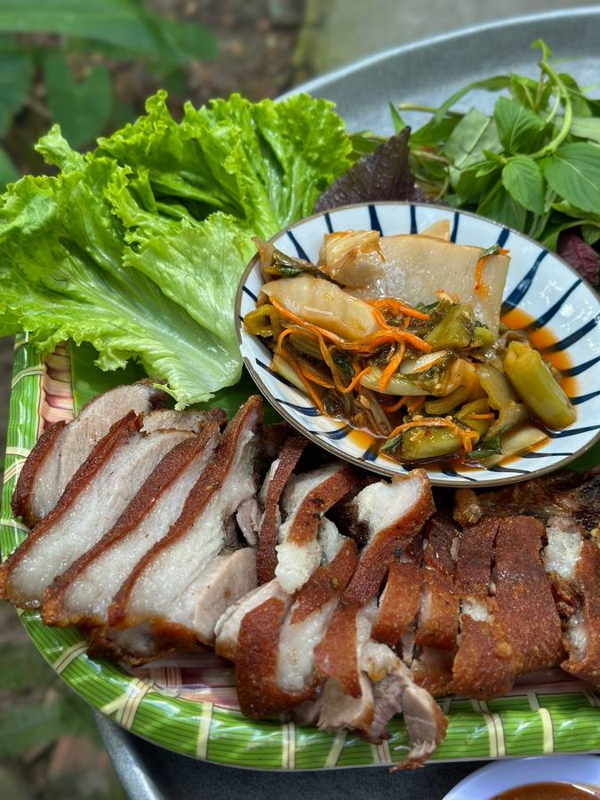 Nhà Bên Sông — nghe tên đã thấy muốn ăn một bữa cơm quê