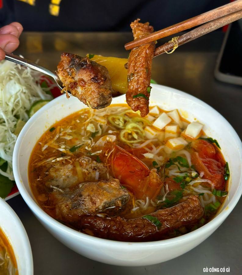 Hủ tiếu mực Dì Hạnh — sáng Gò Công có thêm món mới