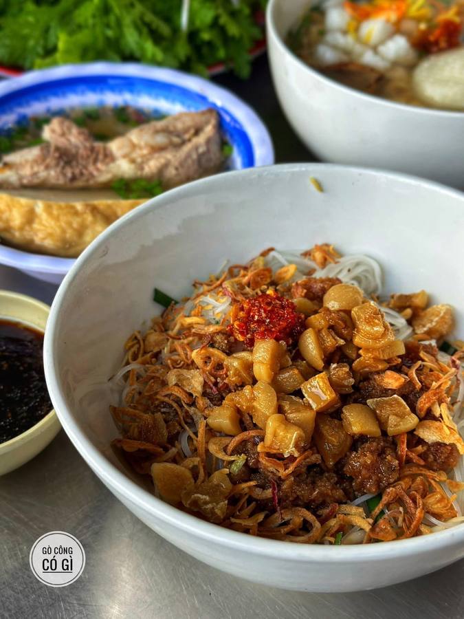 Hủ tiếu mực Dì Hạnh — sáng Gò Công có thêm món mới