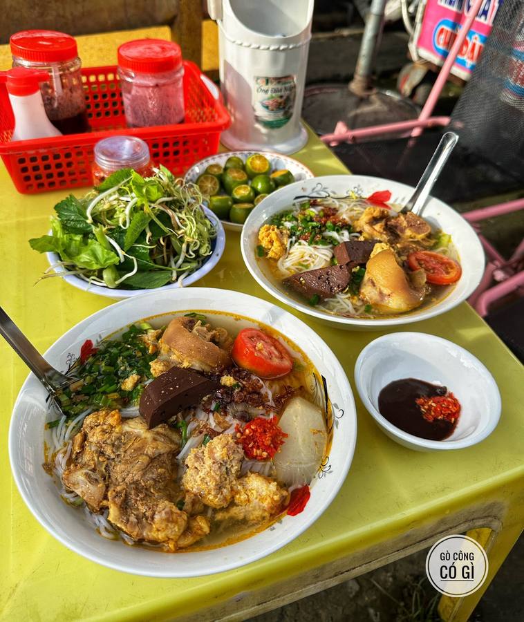 Bún riêu – cháo mọc