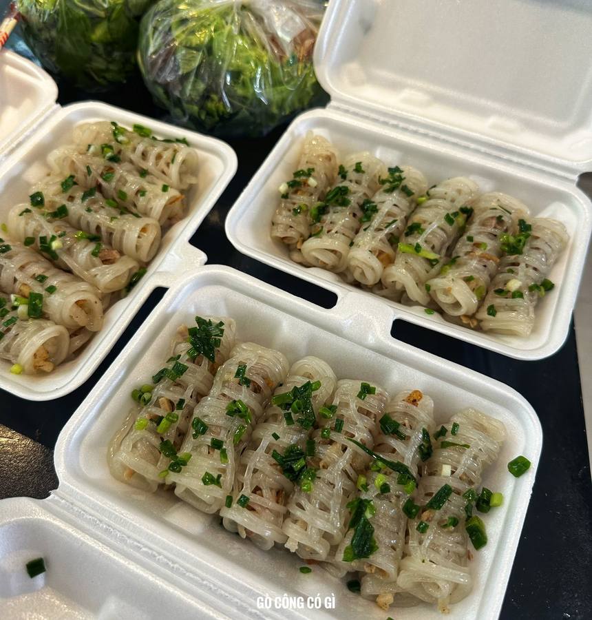 Bánh nghệ Gò Công