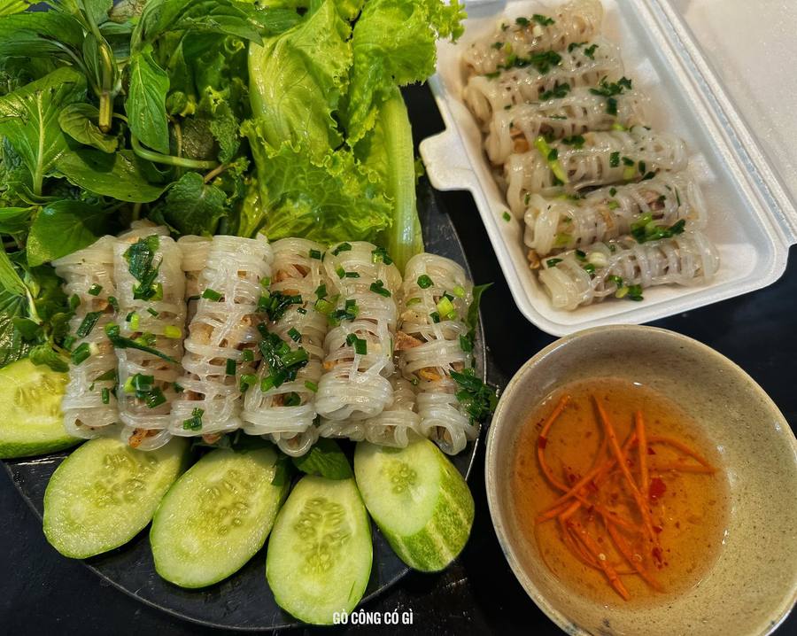 Bánh nghệ Gò Công