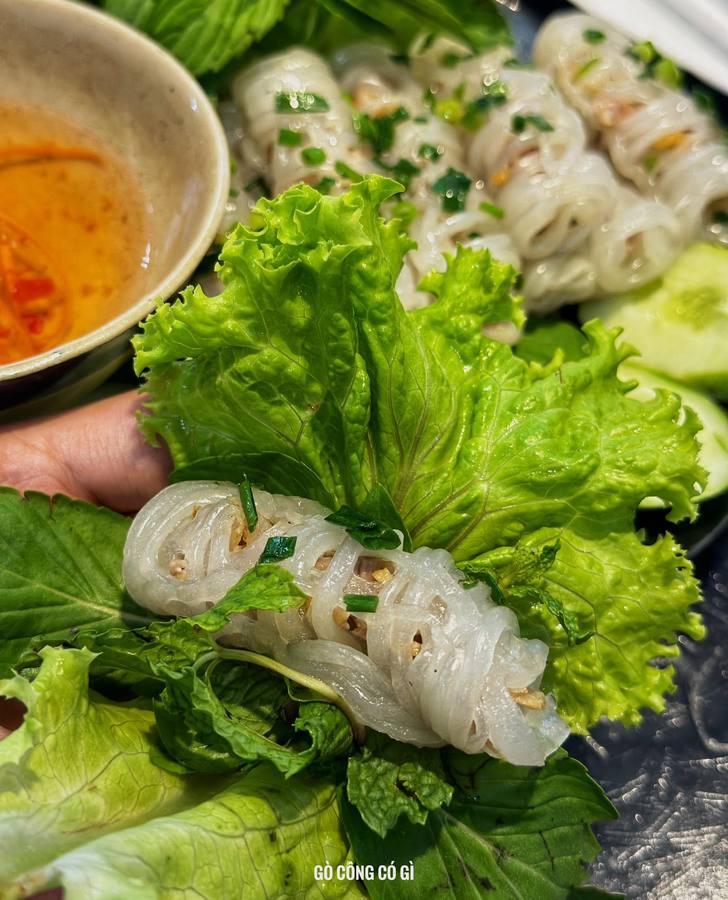 Bánh nghệ Gò Công