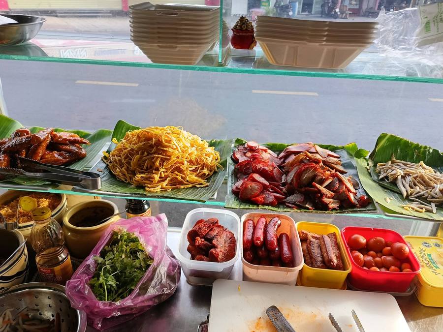 Xôi chay, bánh mì chay, xôi mặn Gò Công