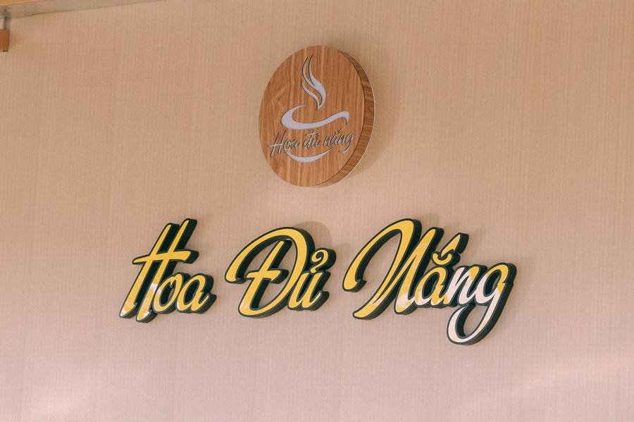 Cafe Hoa Đủ Nắng