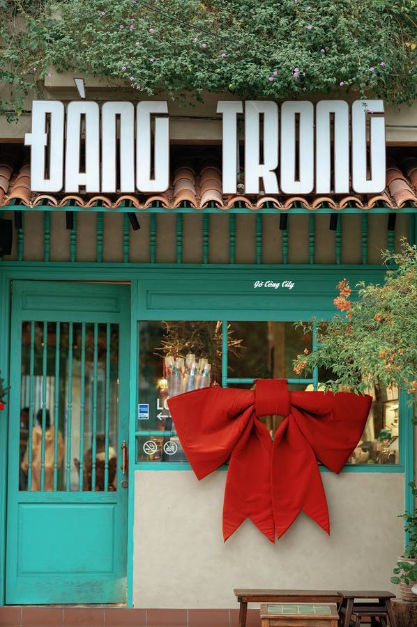 Cafe Đàng Trong góc đường hàm cá mập đẹp bật nhất Tiền Giang